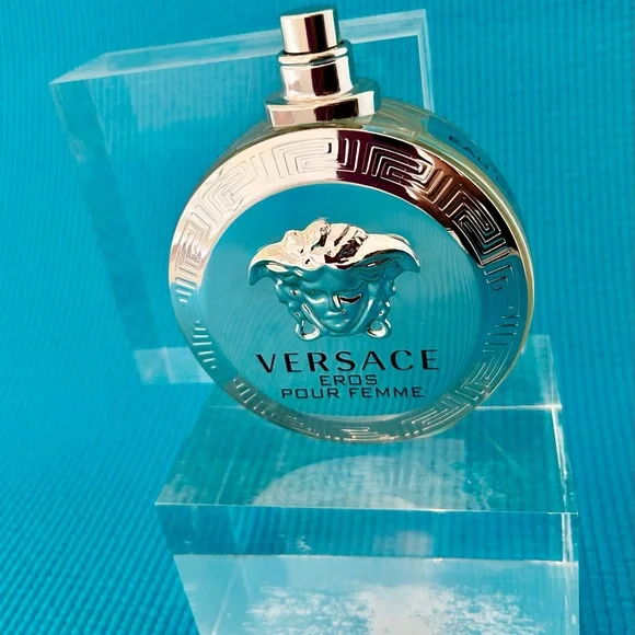 3.4 OZ. Versace Eros Pour Femme Gold Bottle - Picture 2 of 6